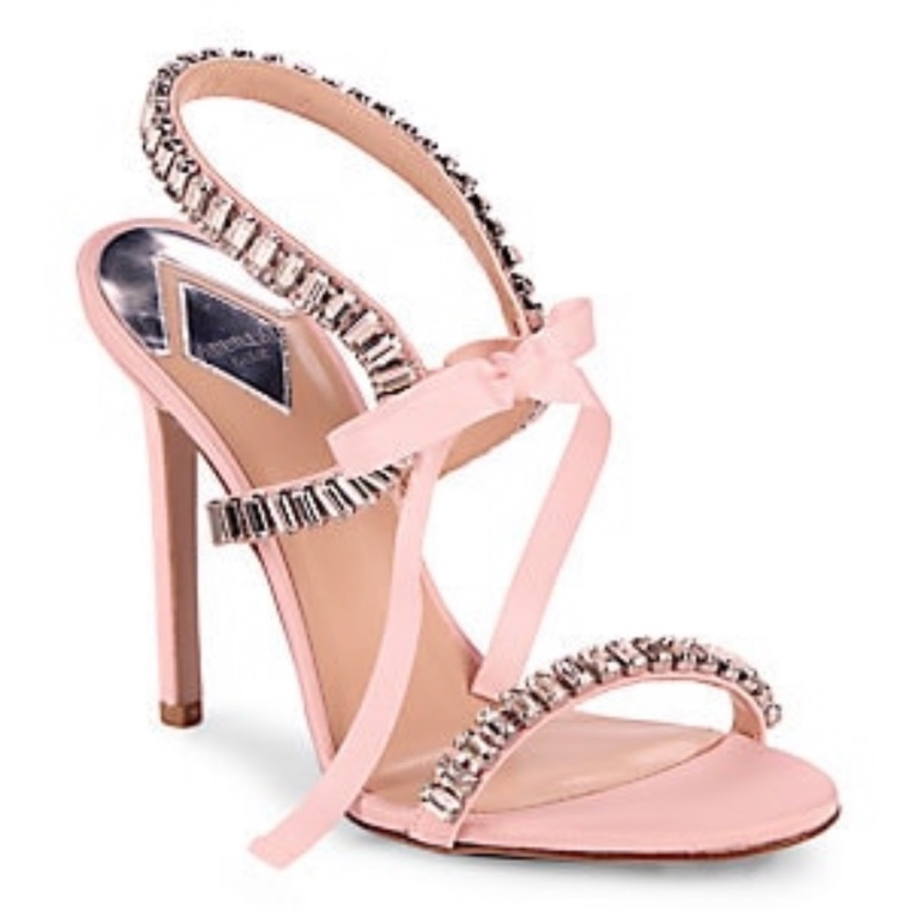 Gorgeous Aperlai Inagua sandals